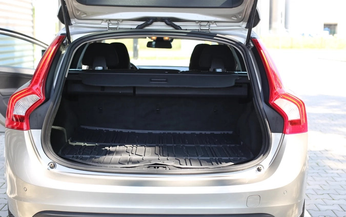 Volvo V60 cena 44900 przebieg: 78000, rok produkcji 2012 z Wrocław małe 121